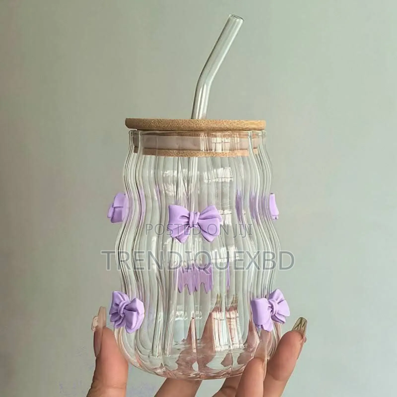 Elegant Wavy Glass Cup With Bow Lid Straw
