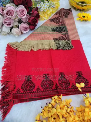 Photo - টাঙ্গাইলের ঐতিহ্যবাহী উলের শাল/চাদর কালেকশনr