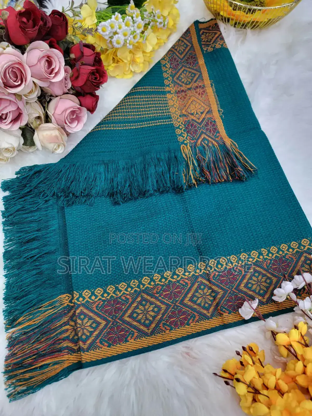 টাঙ্গাইলের ঐতিহ্যবাহী উলের শাল/চাদর কালেকশনr