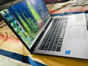 Photo - Laptop Asus X501A 4GB Intel Celeron HDD+SSD 1T