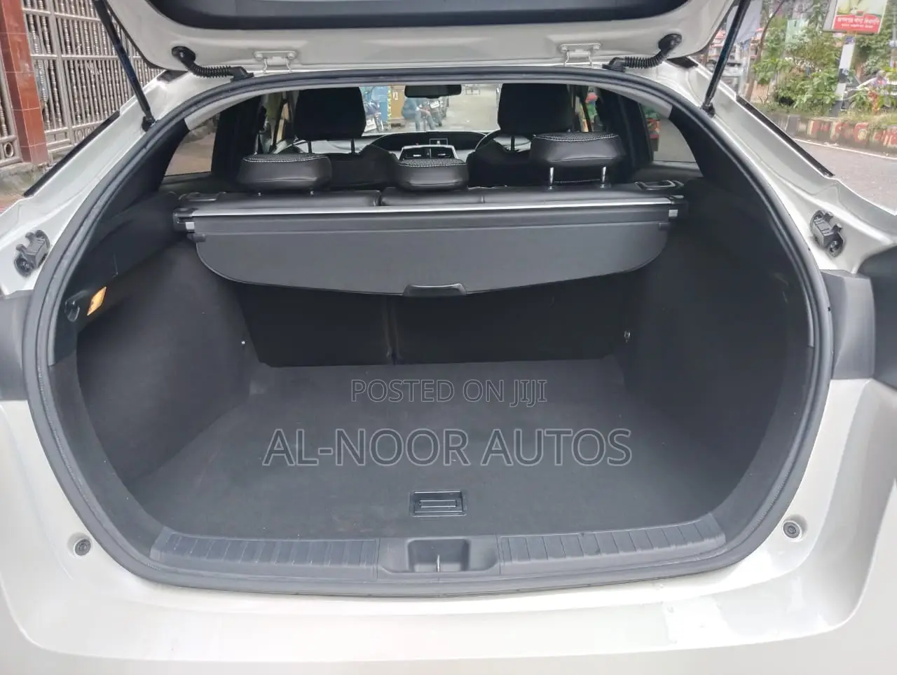 Toyota Prius 2018 Pearl