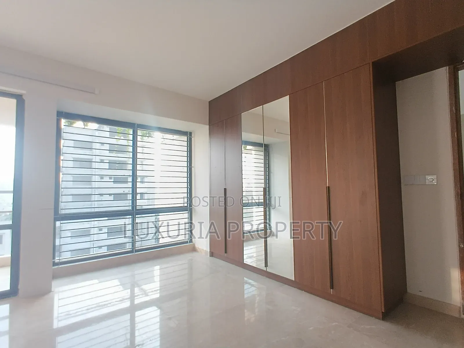 4bdrm Apartment in Gulshan for Rent