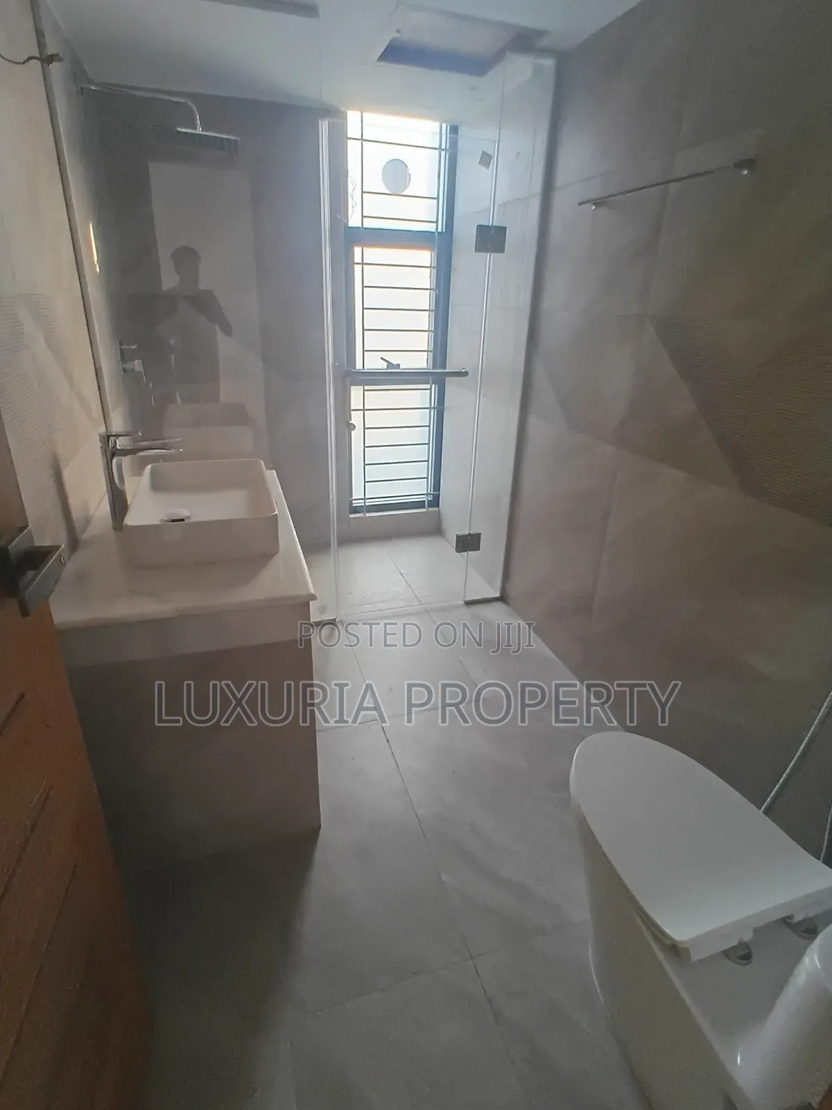 4bdrm Apartment in Gulshan for Rent