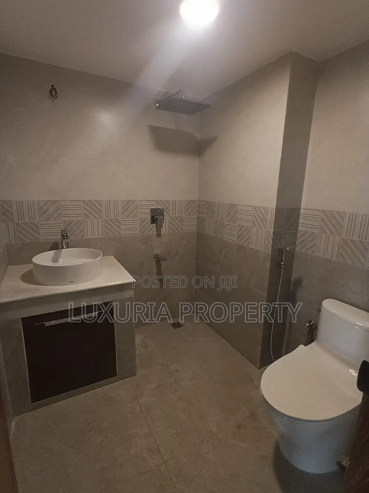 4bdrm Apartment in Gulshan for Rent
