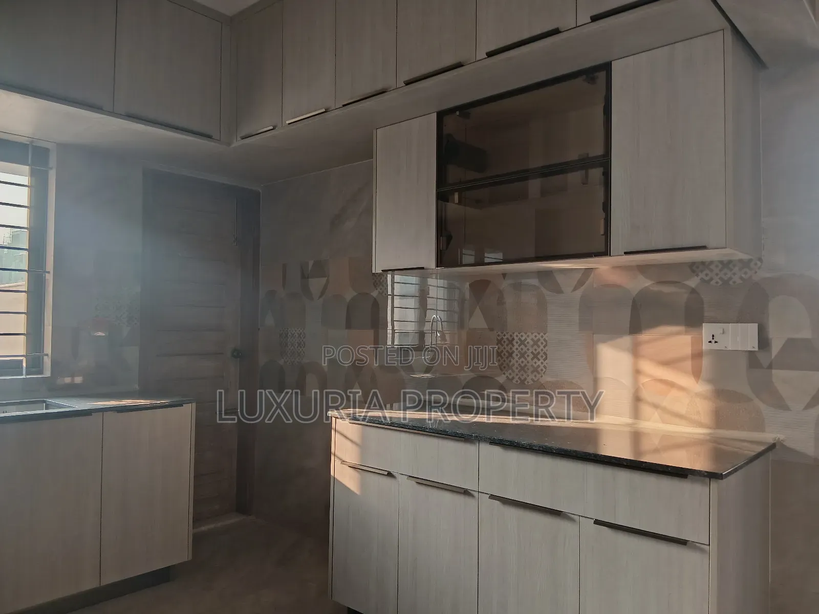 4bdrm Apartment in Gulshan for Rent