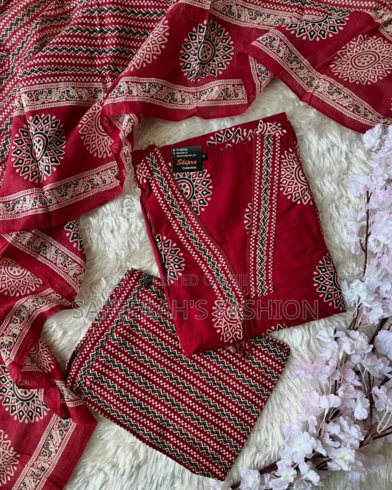 রেড ডিজিটাল প্রিন্ট ৩ পিস r