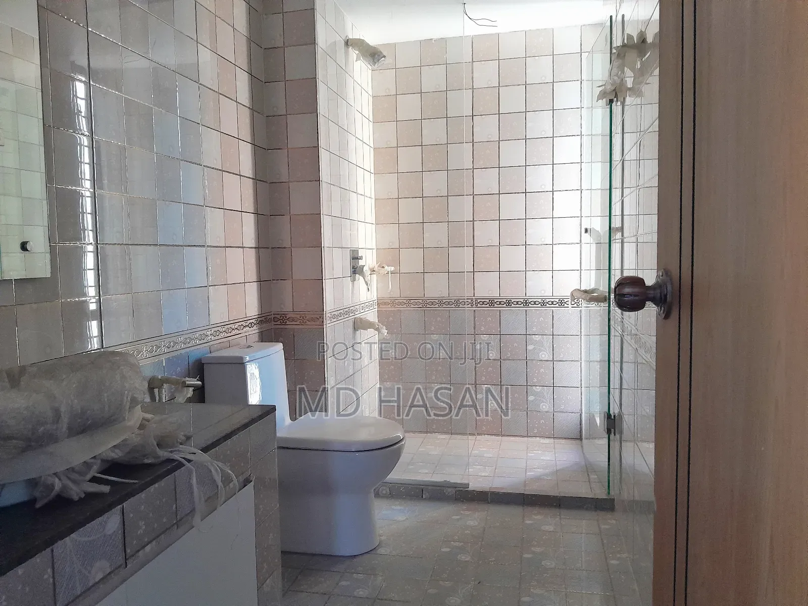 3bdrm Apartment in Semi Furnished for Rent