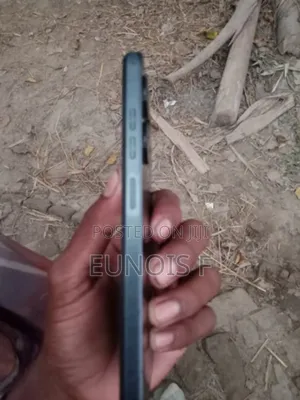 Tecno Spark Go 64 GB Blue