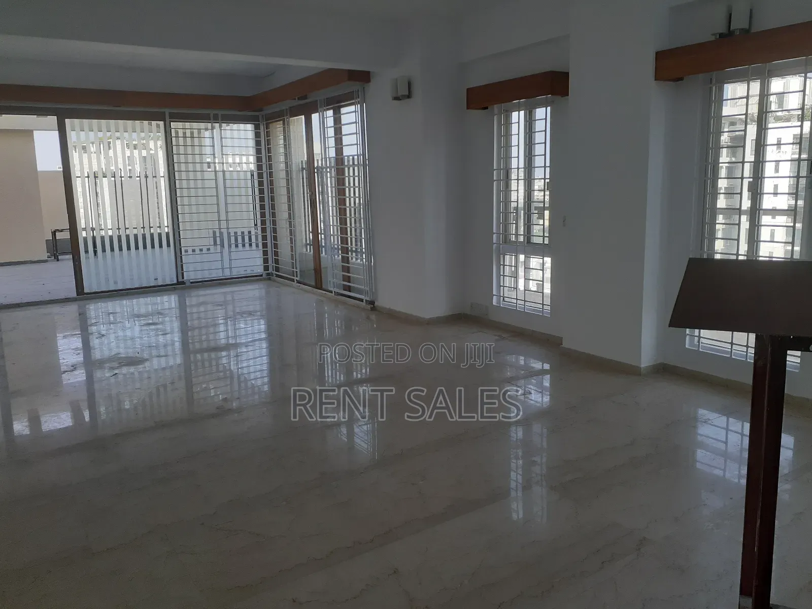 4bdrm Duplex in Gulshan for Rent