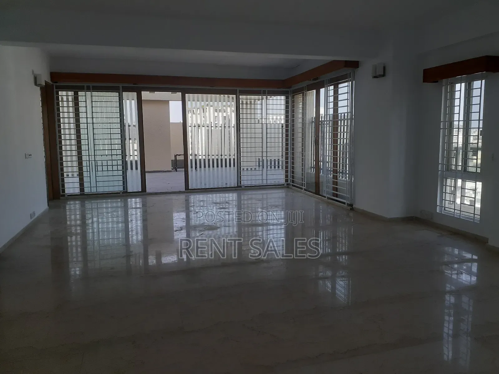 4bdrm Duplex in Gulshan for Rent