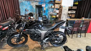Suzuki Bike 2024 Black