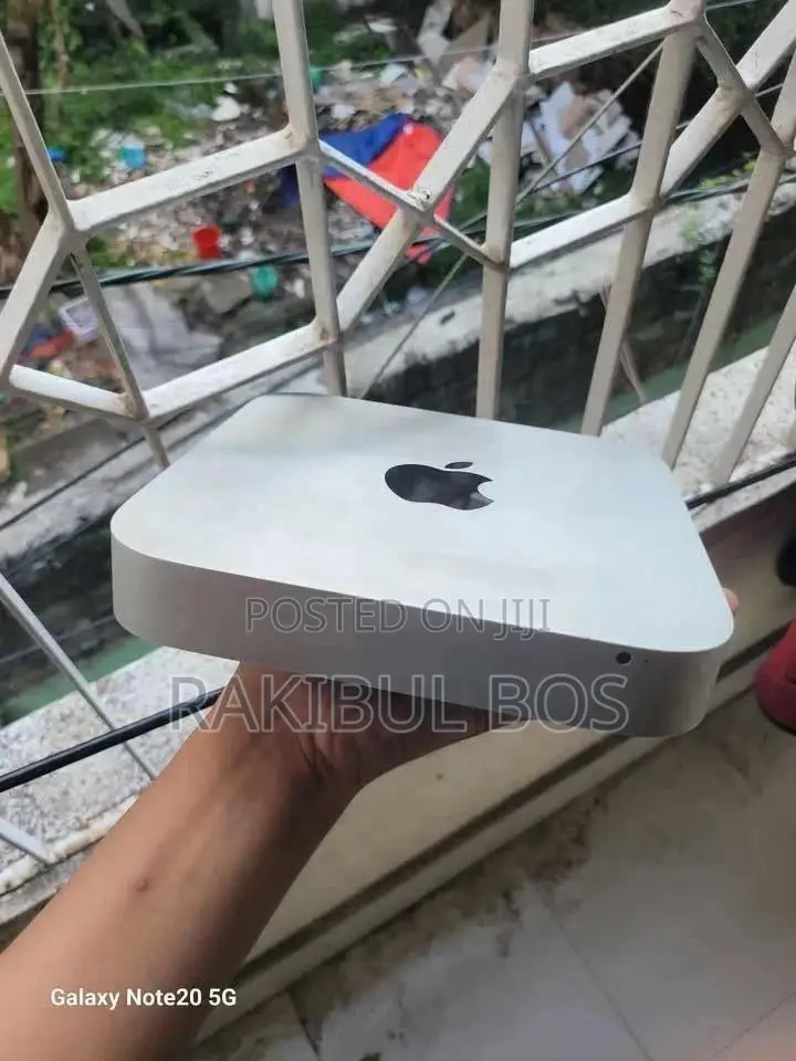 Desktop Computer Apple Mac Mini 8GB Intel Core I5 SSD 500GB