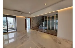 5bdrm Duplex in Semi Furnished for Rent