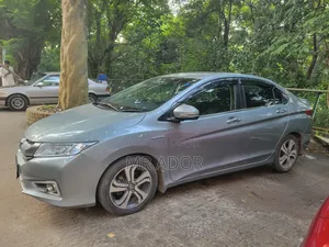 Photo - Honda Grace 1.5 Hybrid FWD 2014 Silver