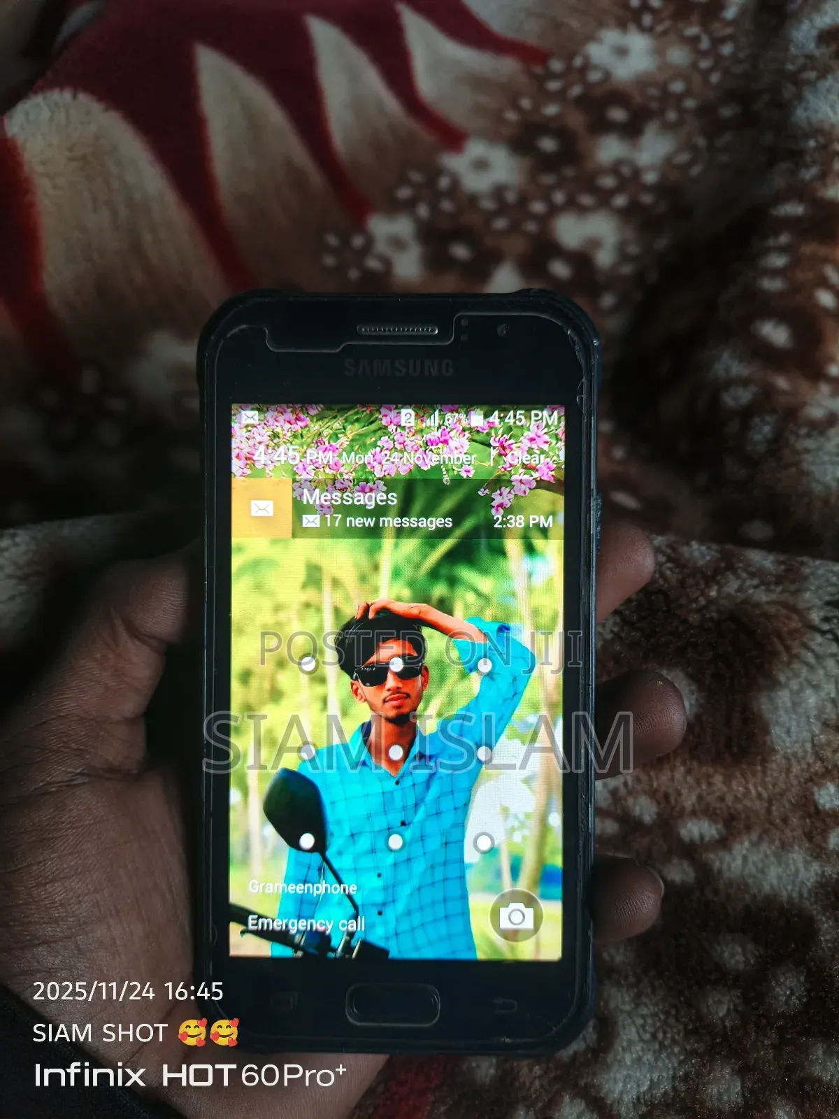 Samsung Galaxy J1 Ace 4 GB Black