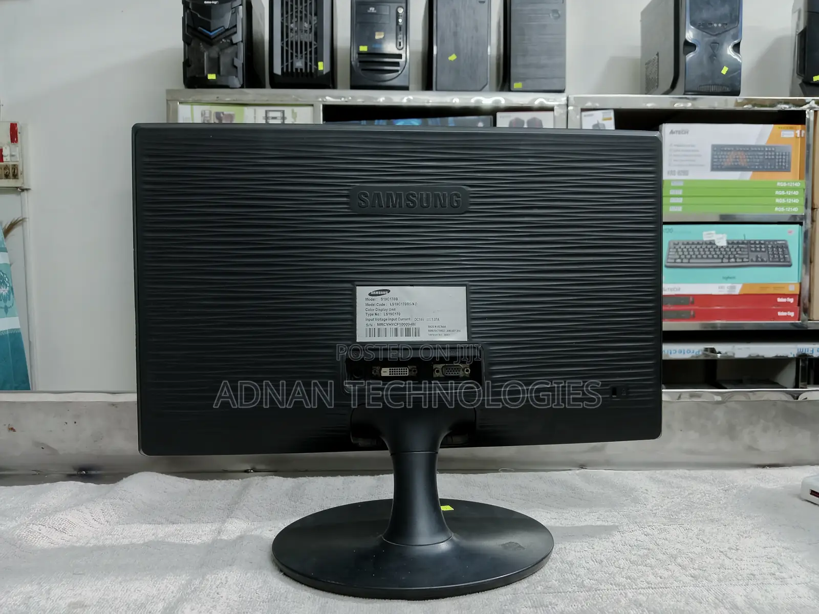 Samsung S19c170b – 19′′ Wide Screen Hd Led Monitor | Full Fresh