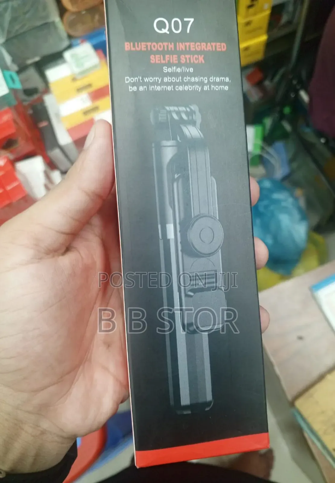 Q07 100cm Bluetooth Selfie Stick With Remote Control and Lightweight