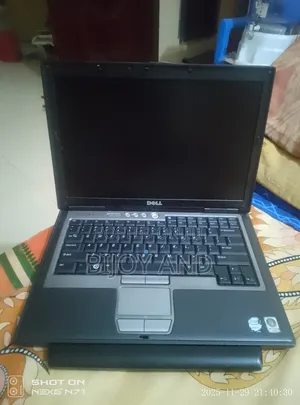 Photo - Laptop Dell Latitude D630 2GB Intel Core 2 Duo SSD 128GB