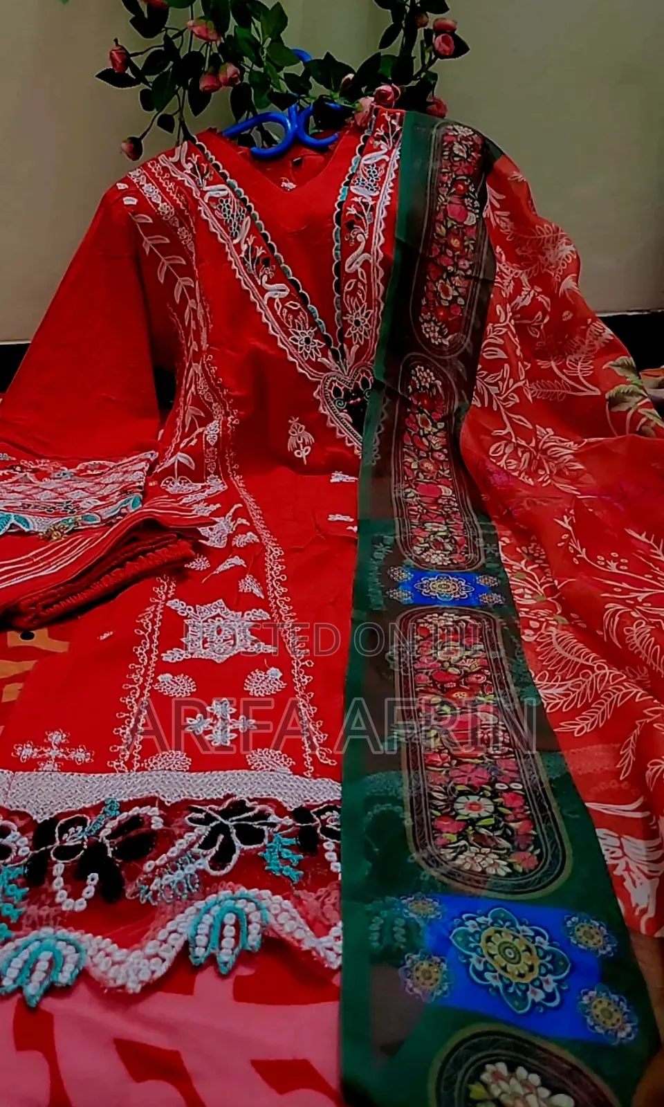 এম্ব্রয়ডারি থ্রি পিস