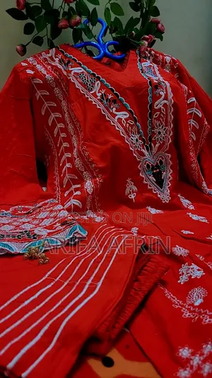 এম্ব্রয়ডারি থ্রি পিস