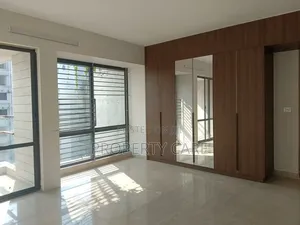 Photo - 4bdrm Apartment in Gulshan for Rent