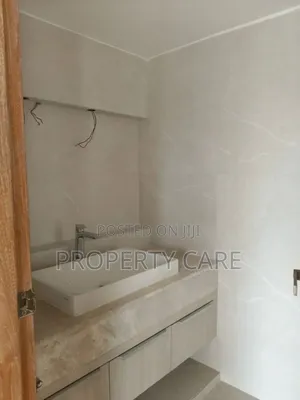 4bdrm Apartment in Gulshan for Rent