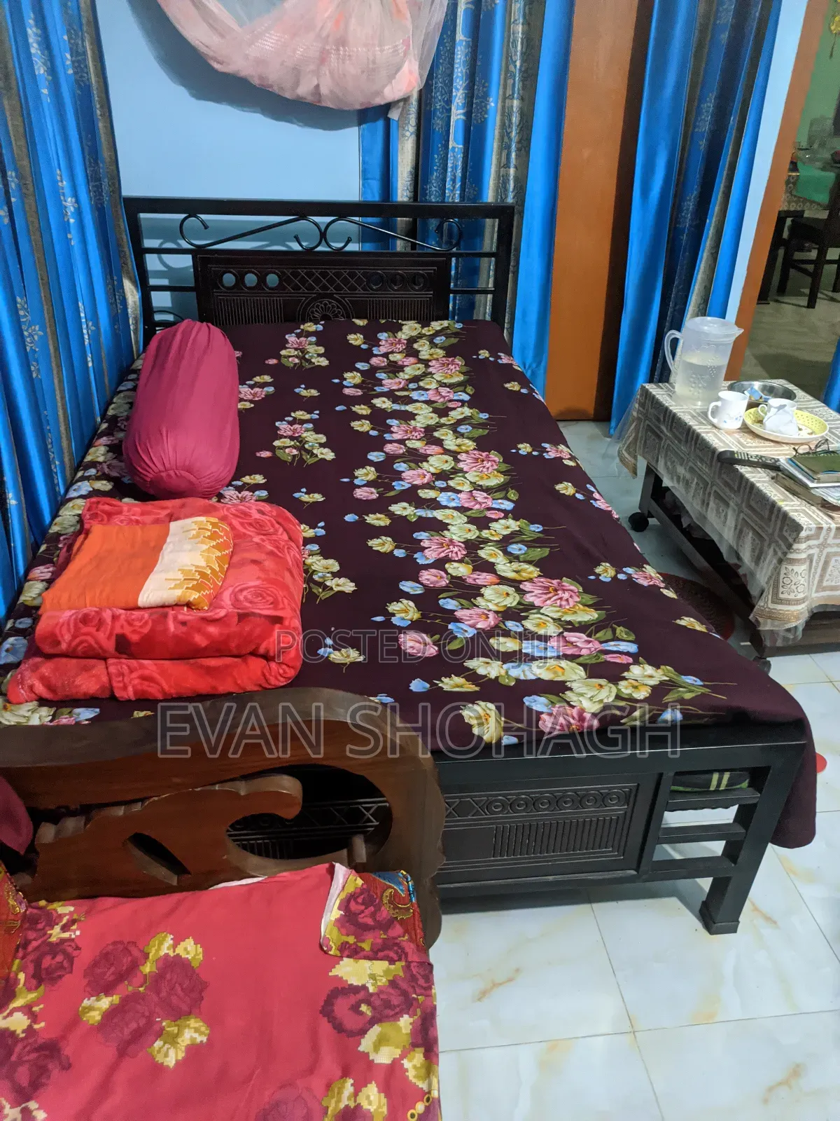 4/7 Feet Steel Bed