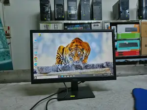 Dell E1918h – 19′′ Led Hd Monitor | Hdmi Vga Available