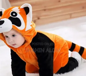 কিউট রেড পান্ডা বেবি কস্টিউম!