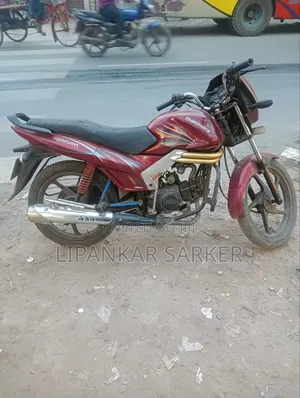 Photo - Mahindra Centuro 2017 Red