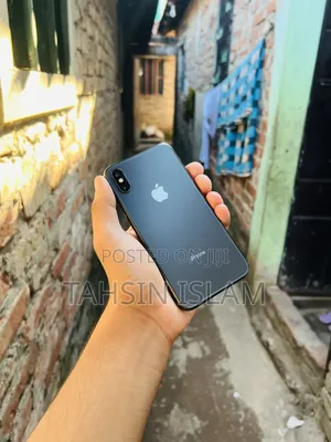 Photo - Apple iPhone XS 64 GB Black