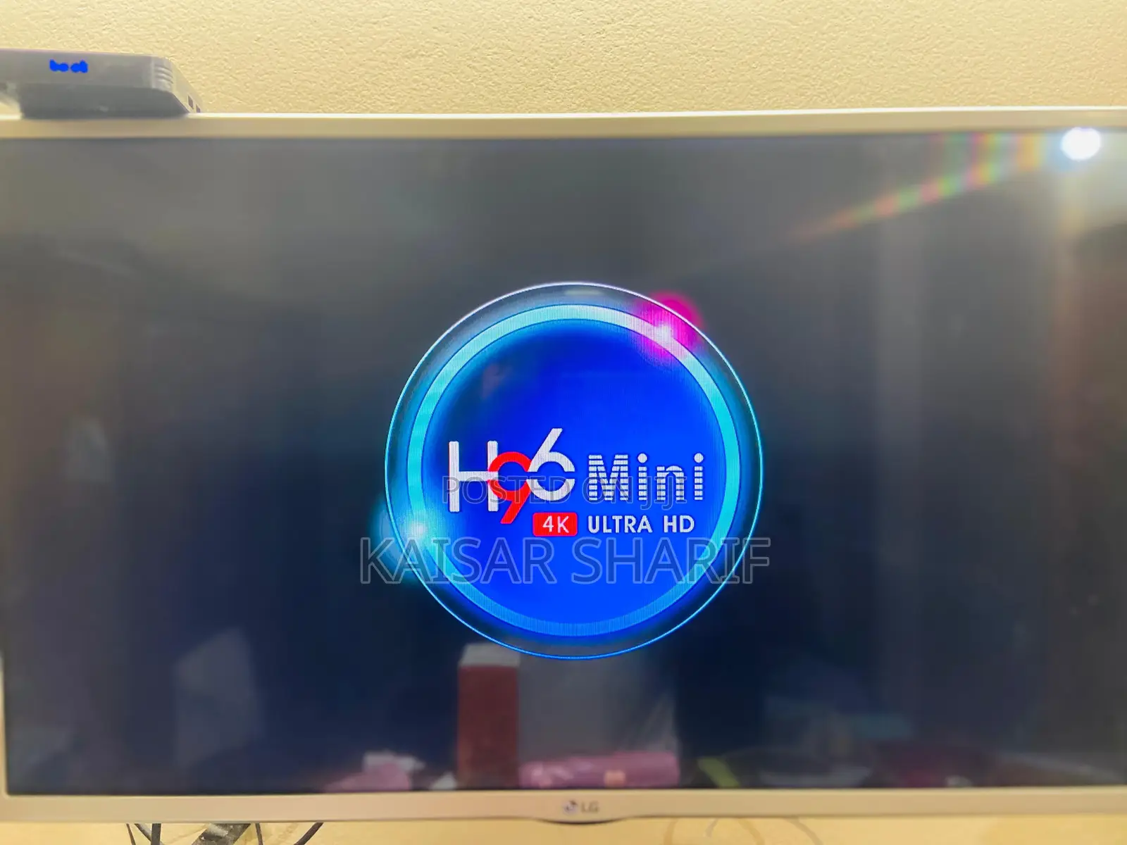 এলজি 32 ইঞ্চি টিভি।