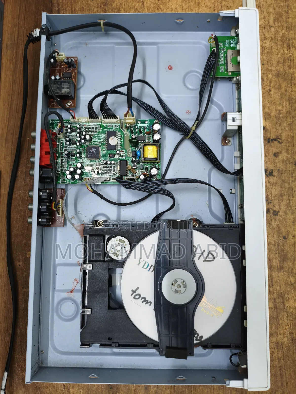 Walton DVD Dp-601 Player (Usb, Memory Card Supported)