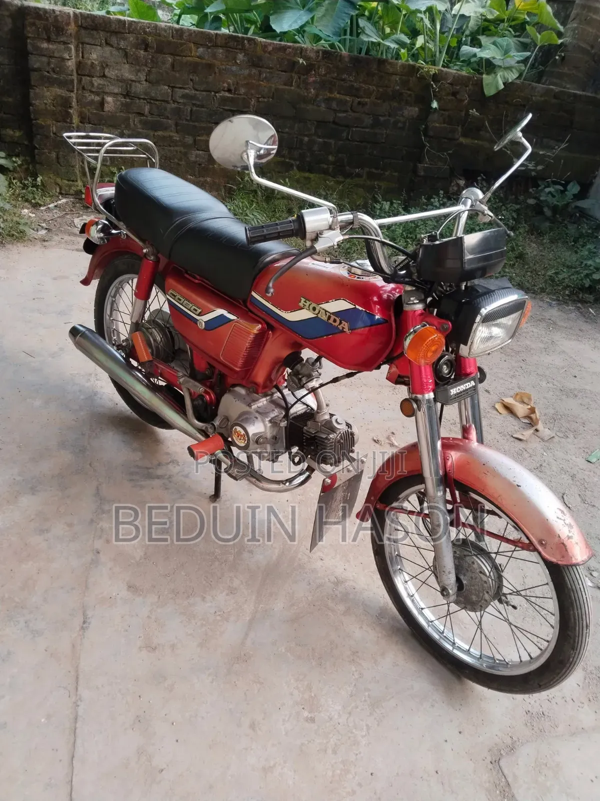 Honda 2000 Red