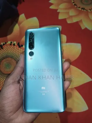 Photo - Xiaomi Mi 10 256 GB Gray