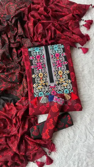 Photo - ইয়োক লেইজ কাজ করা বাটিকr