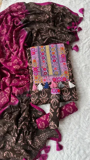 ইয়োক লেইজ কাজ করা বাটিকr