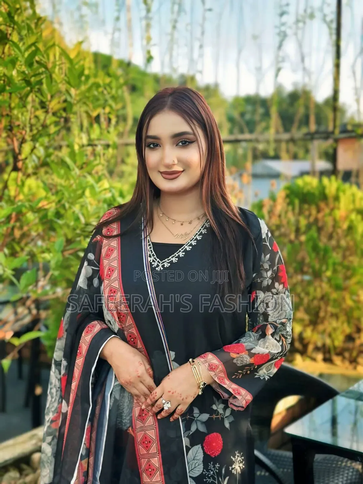 ব্ল্যাক এন্ড রেড কম্বিনেশন ড্রেস r