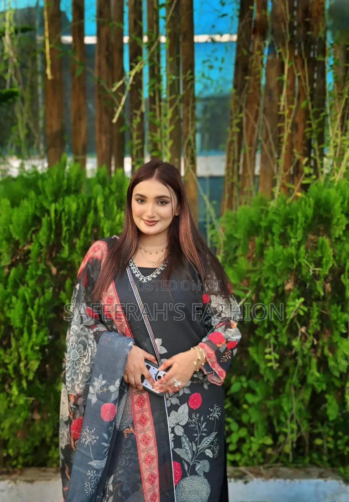 ব্ল্যাক এন্ড রেড কম্বিনেশন ড্রেস r