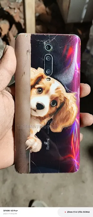 Photo - Xiaomi Mi 9T Pro 128 GB Pink