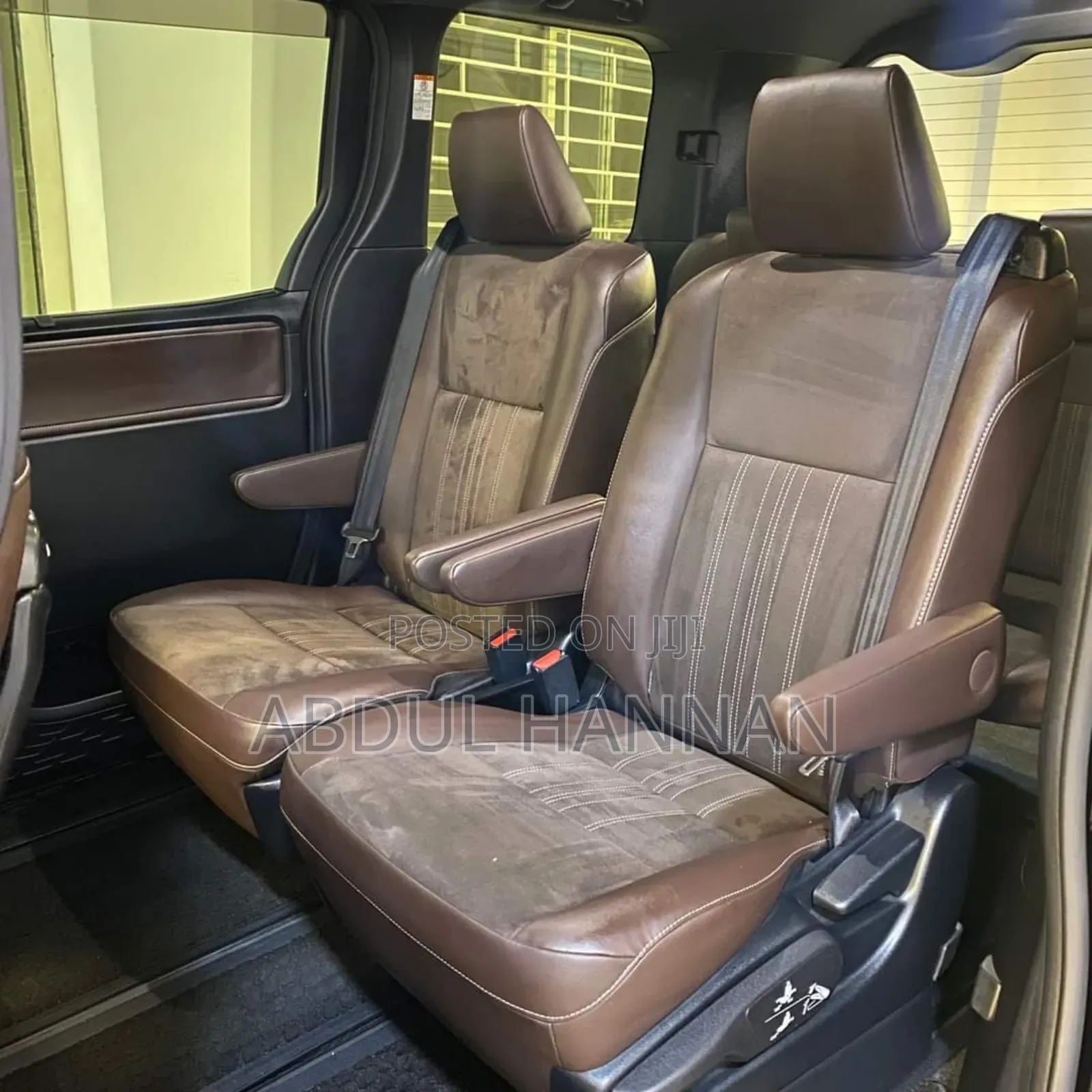 Toyota Esquire 1.8 FWD Hybrid (7 Seater) 2018 Purple