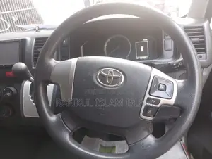 Toyota HiAce 2020 White