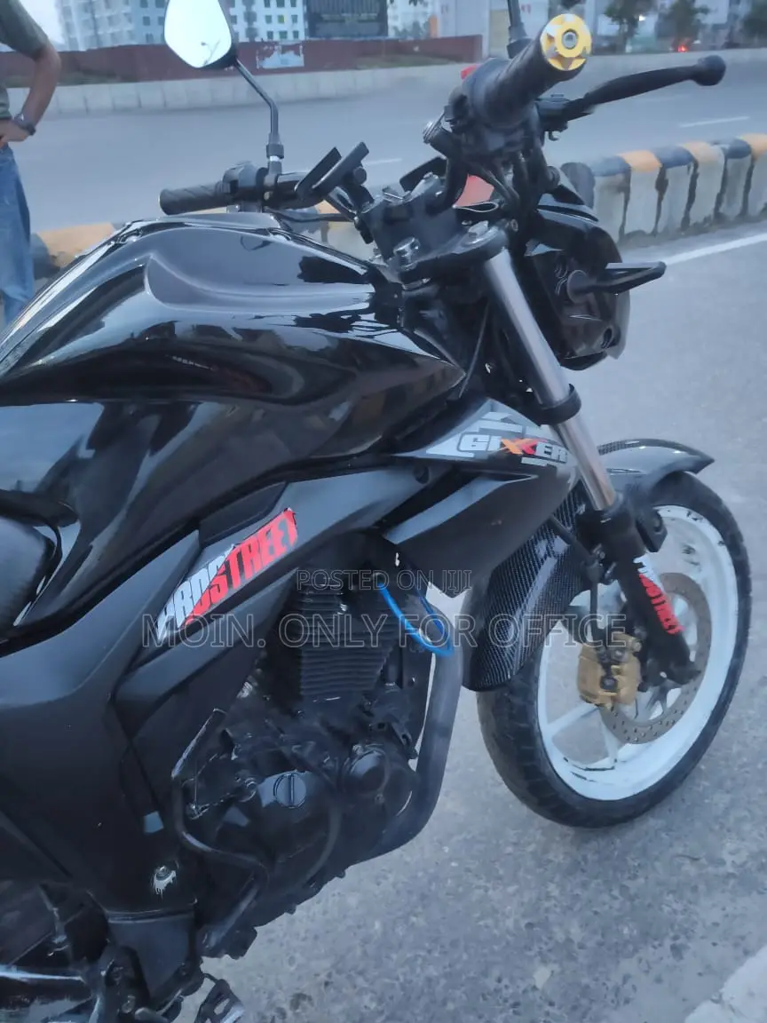 Suzuki 2016 Black