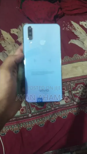 Photo - New Vivo Y17 256 GB White