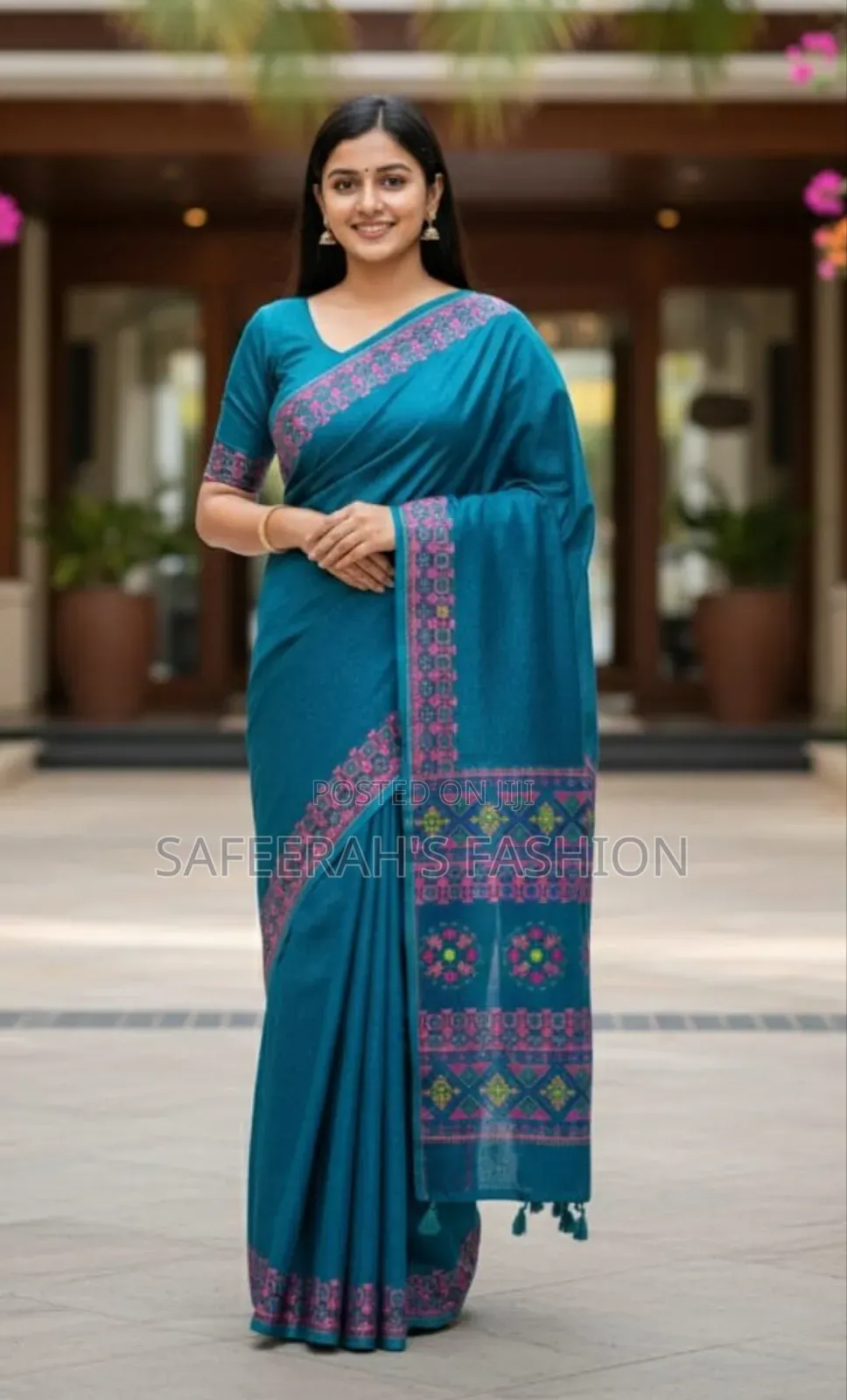 প্রিমিয়াম টাঙ্গাইল সিল্ক বুটিক শাড়ি r