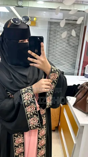 Photo - Moriyom Borka