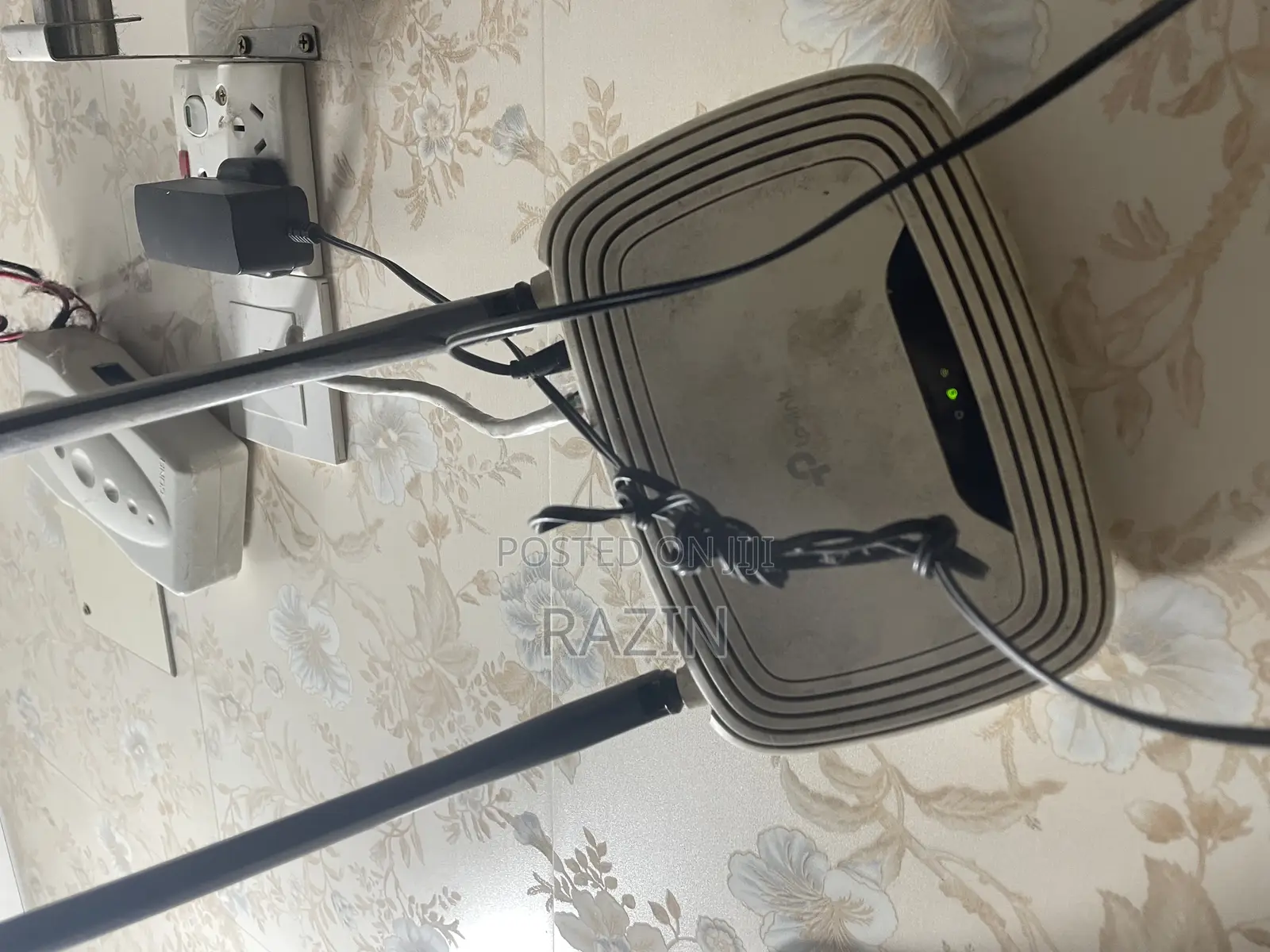 রাউটার বিক্রি করবো দাম ১১০০