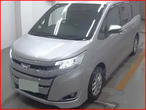 Photo - Toyota Noah 2020 Silver