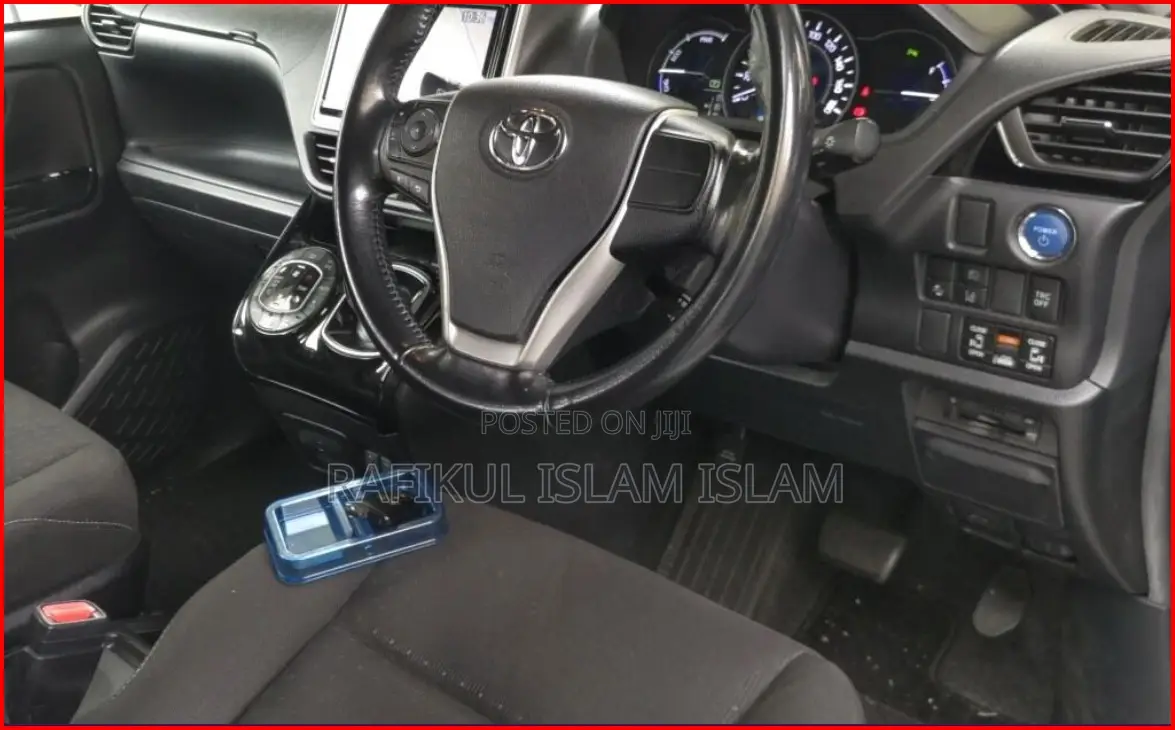 Toyota Noah 2020 Silver