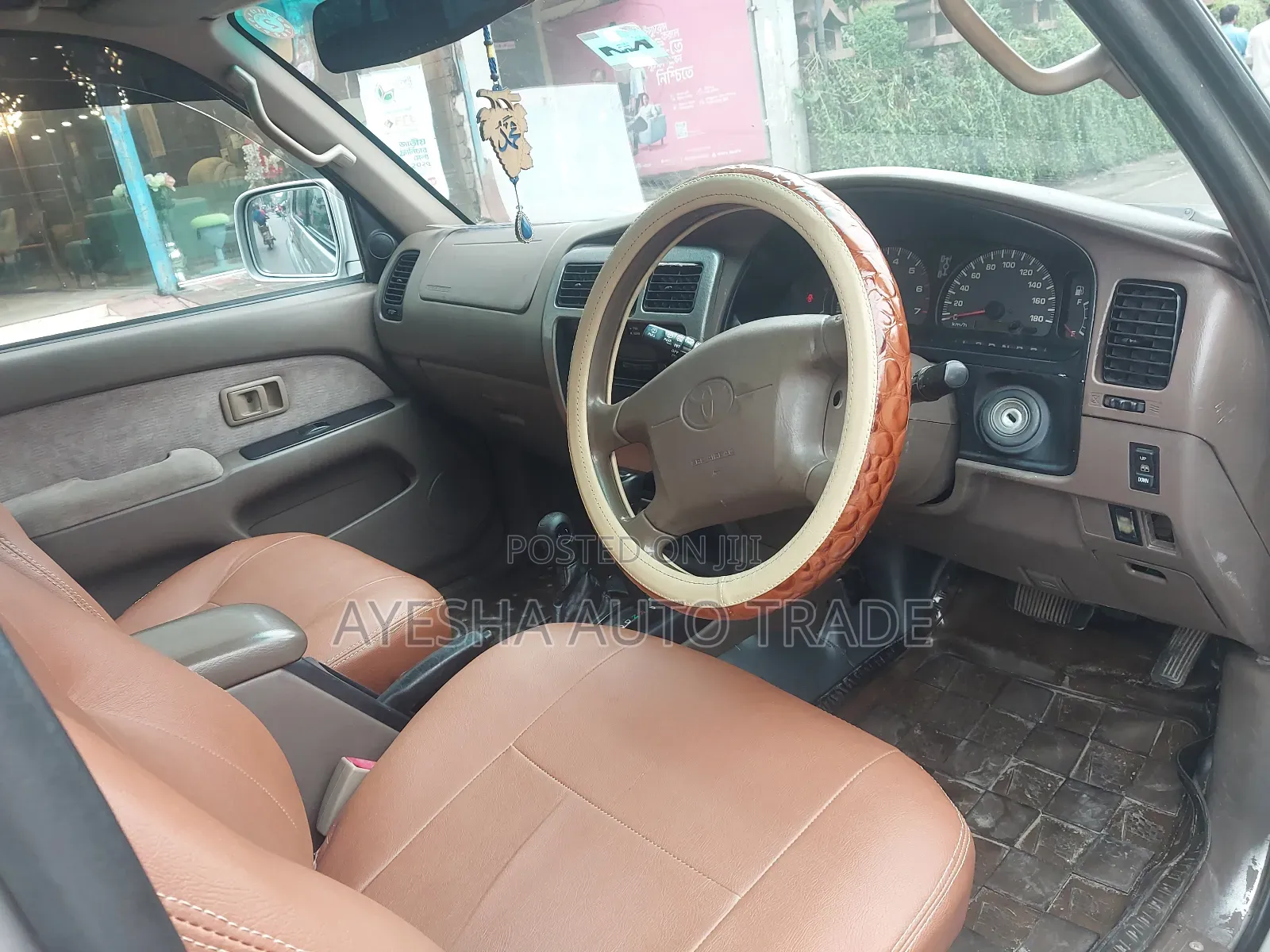 Toyota Hilux 1999 Silver